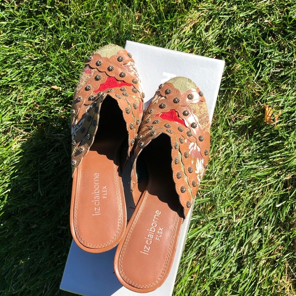 Liz Claiborne Shoes - Vintage clog heel